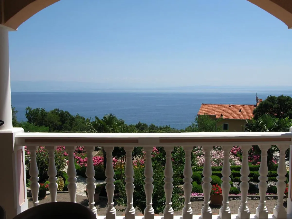 Bed And Breakfast Villa Iris Moscenicka Draga 3*,
