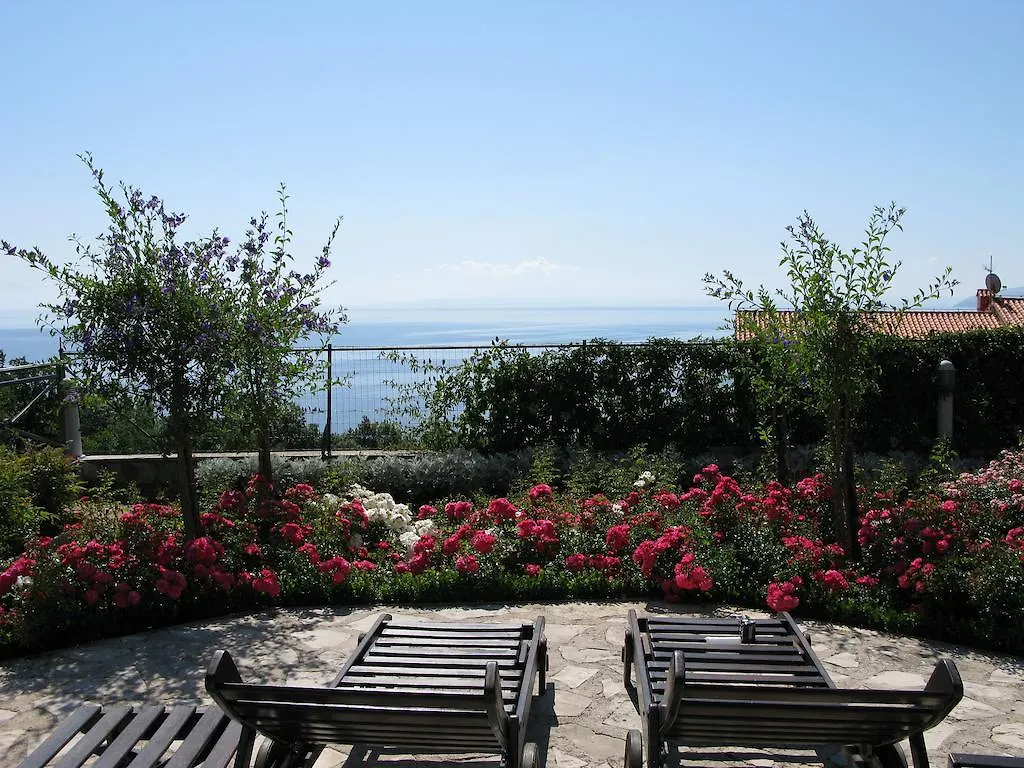 Bed And Breakfast Villa Iris Moscenicka Draga 3*,  Croatia
