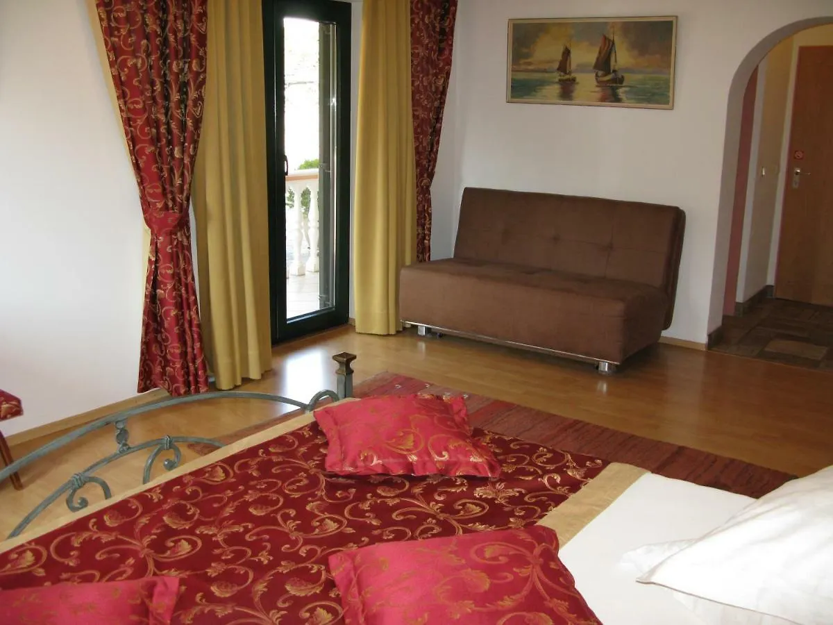 Bed And Breakfast Villa Iris Moscenicka Draga Bed & Breakfast